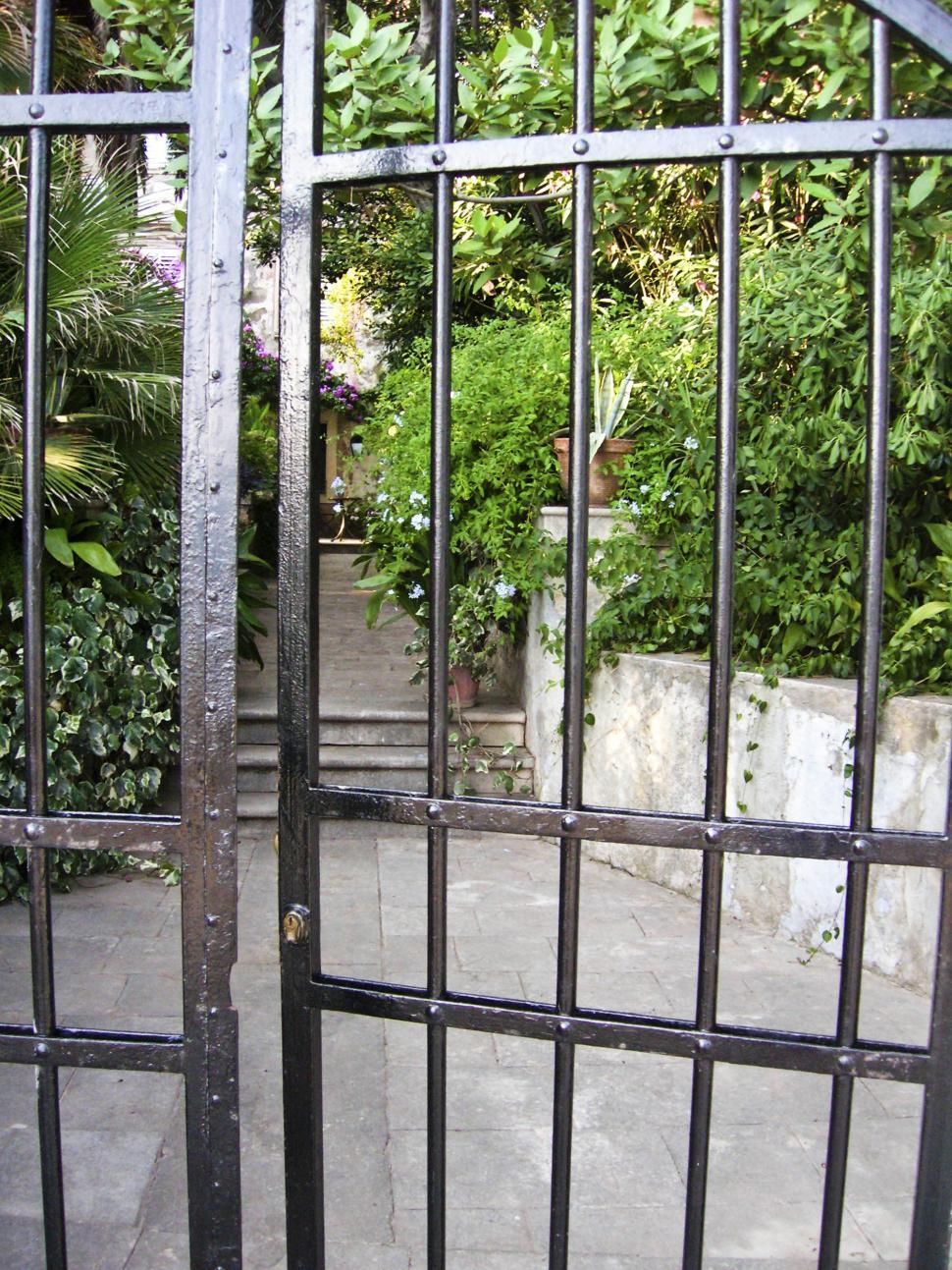 Free Image of old garden 