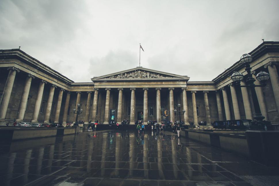 Free Image of Majestic Building With Columns 