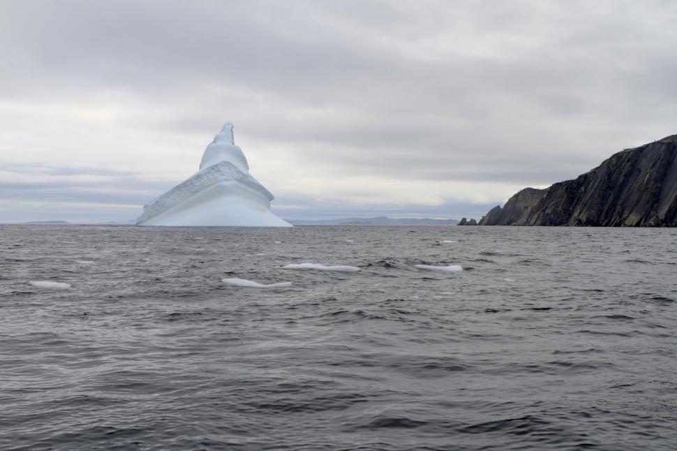 Free Image of Iceberg in summer 