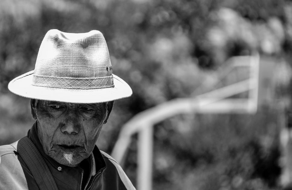 Free Image of Man Wearing Hat in Black and White 