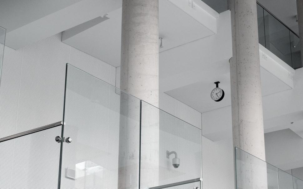 Free Image of Monochrome Bathroom Interior 