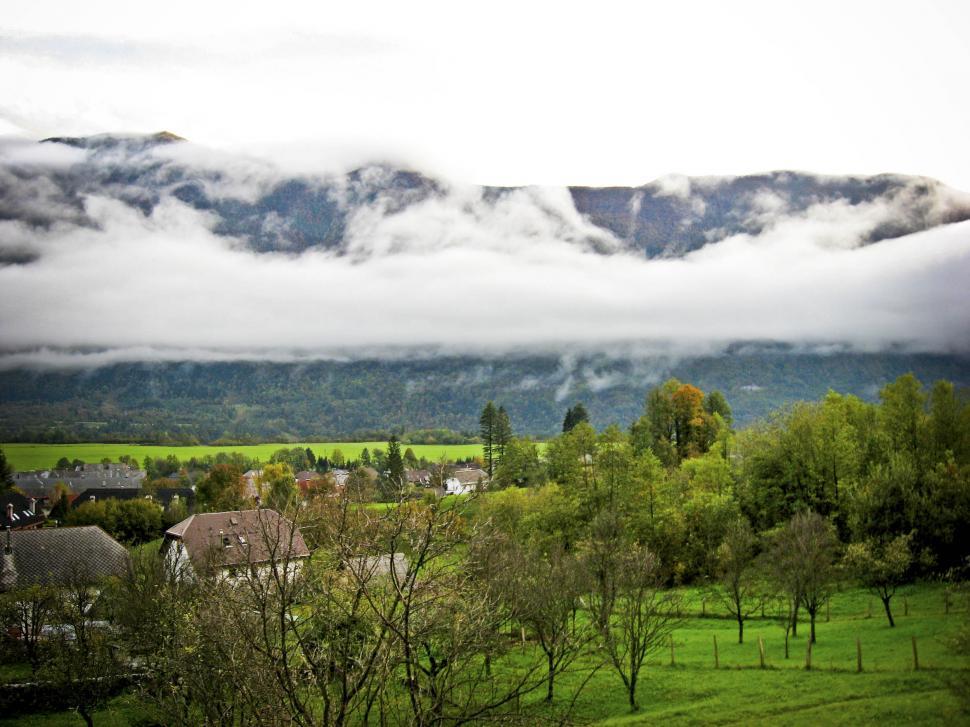 Free Image of Alpine countryside 