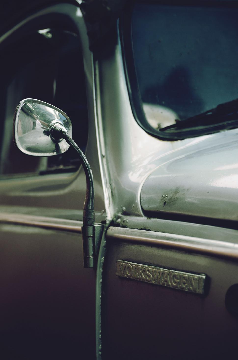 Free Image of Close Up of a Cars Side Mirror 