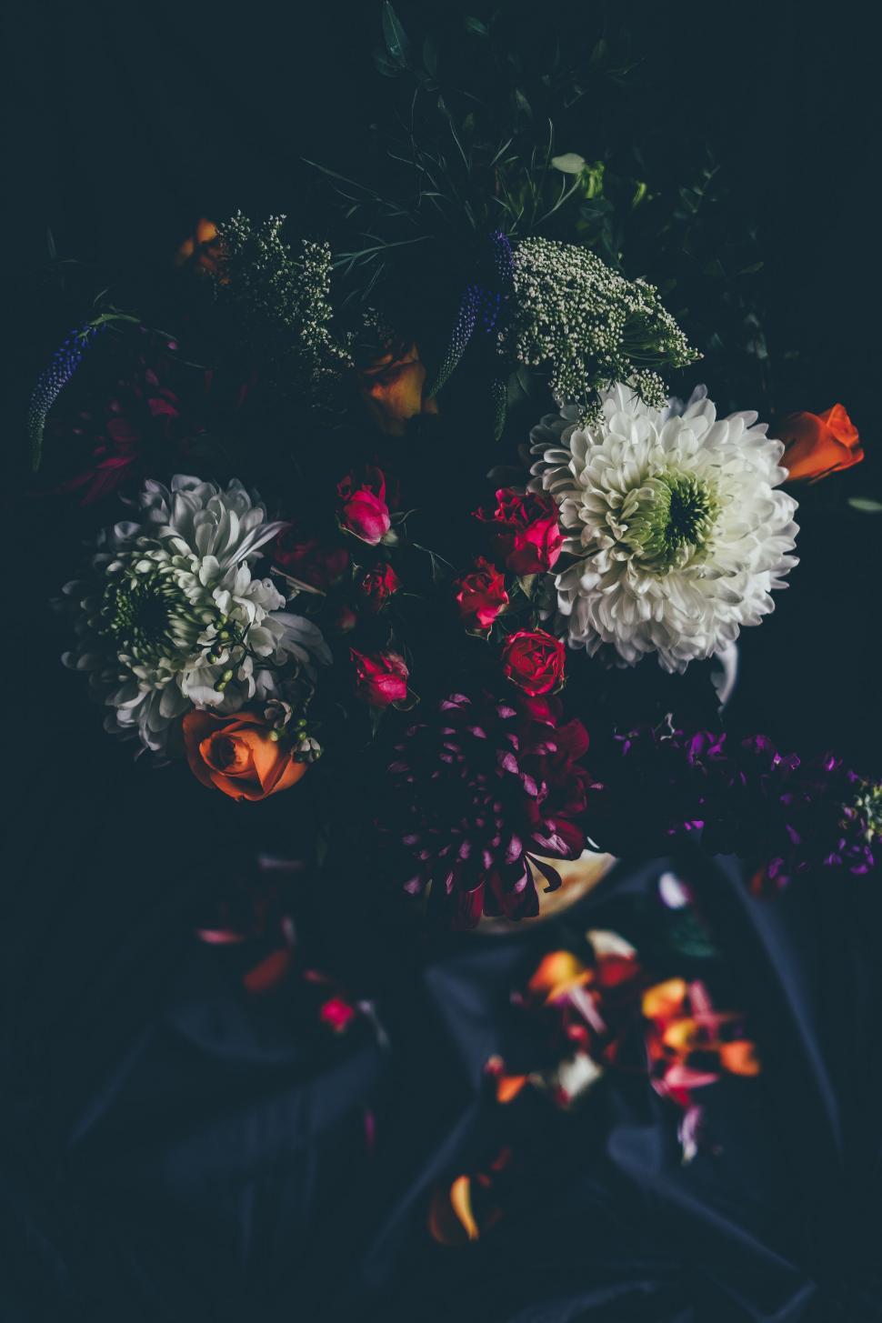 Free Image of A Bouquet of Flowers on a Table 
