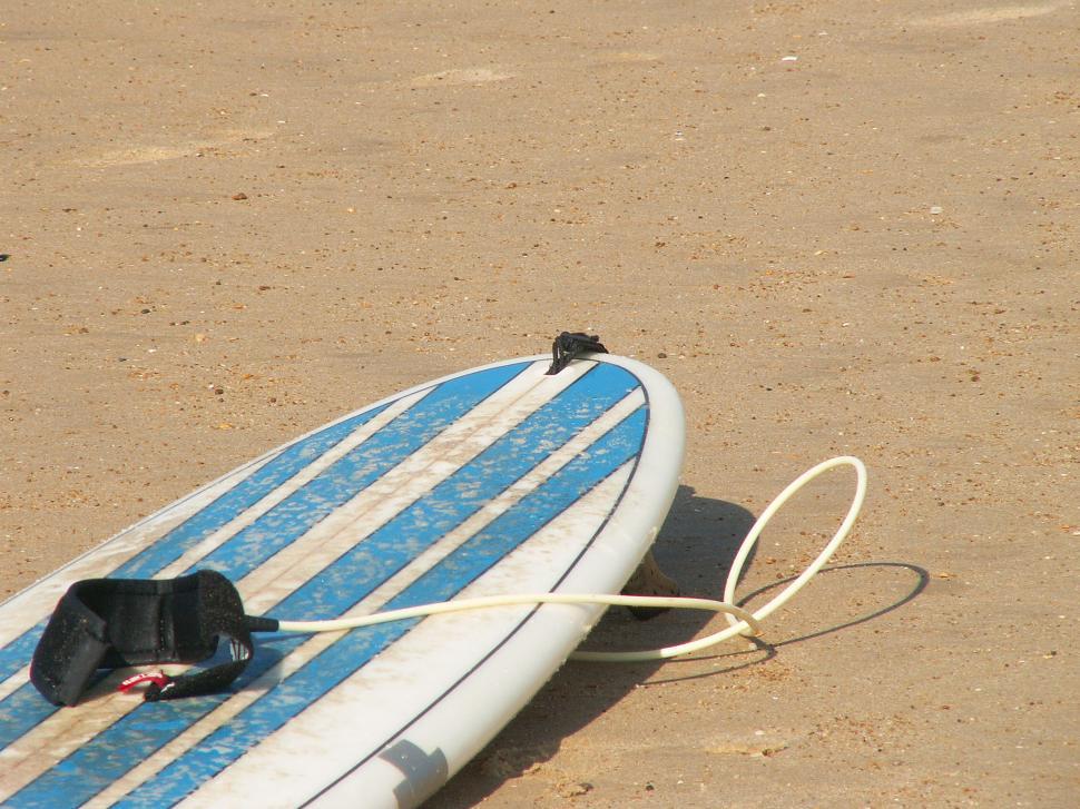 Free Image of blue surfboard 