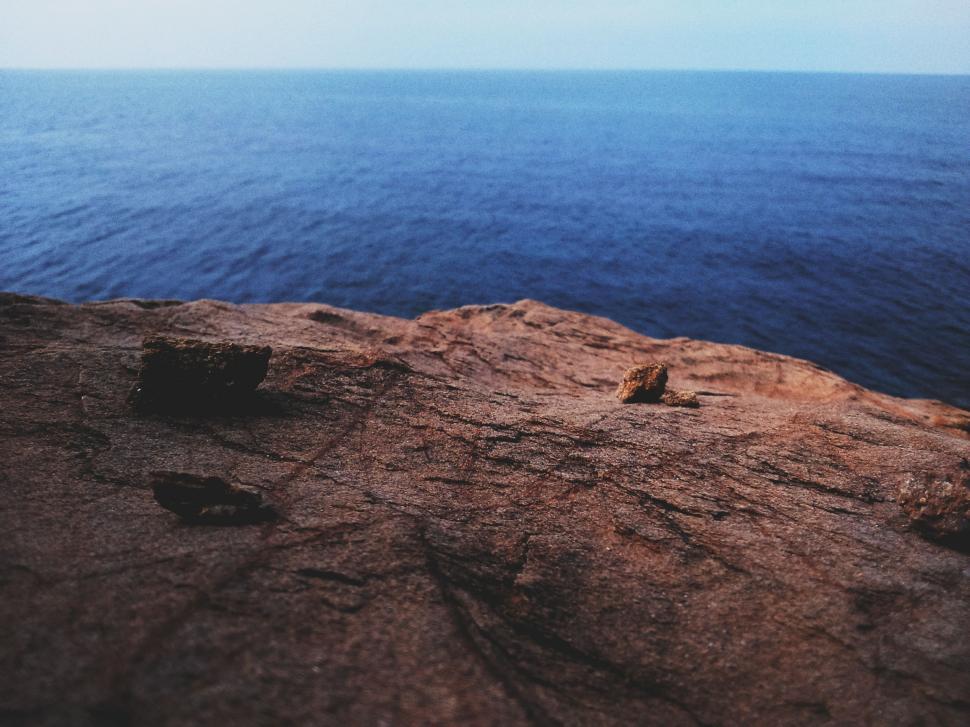 Free Image of A View of the Ocean From a Cliff 