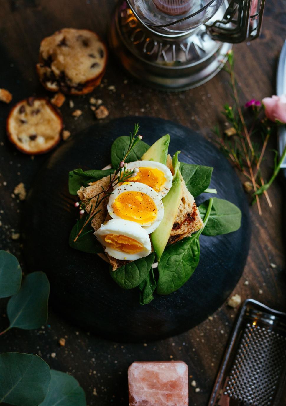 Free Image of Plate With Egg and Avocado 