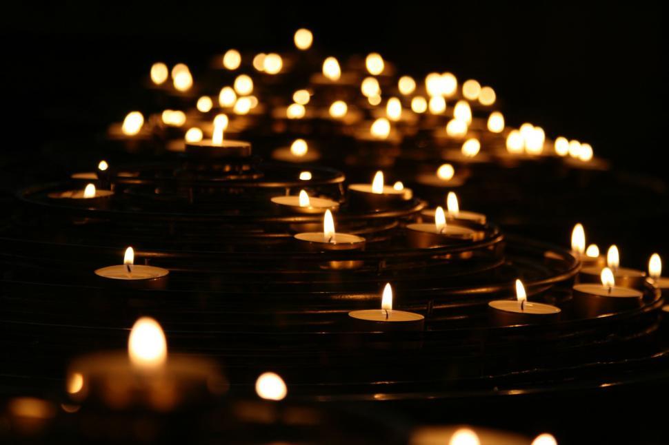 Free Image of Circle of Lit Candles 