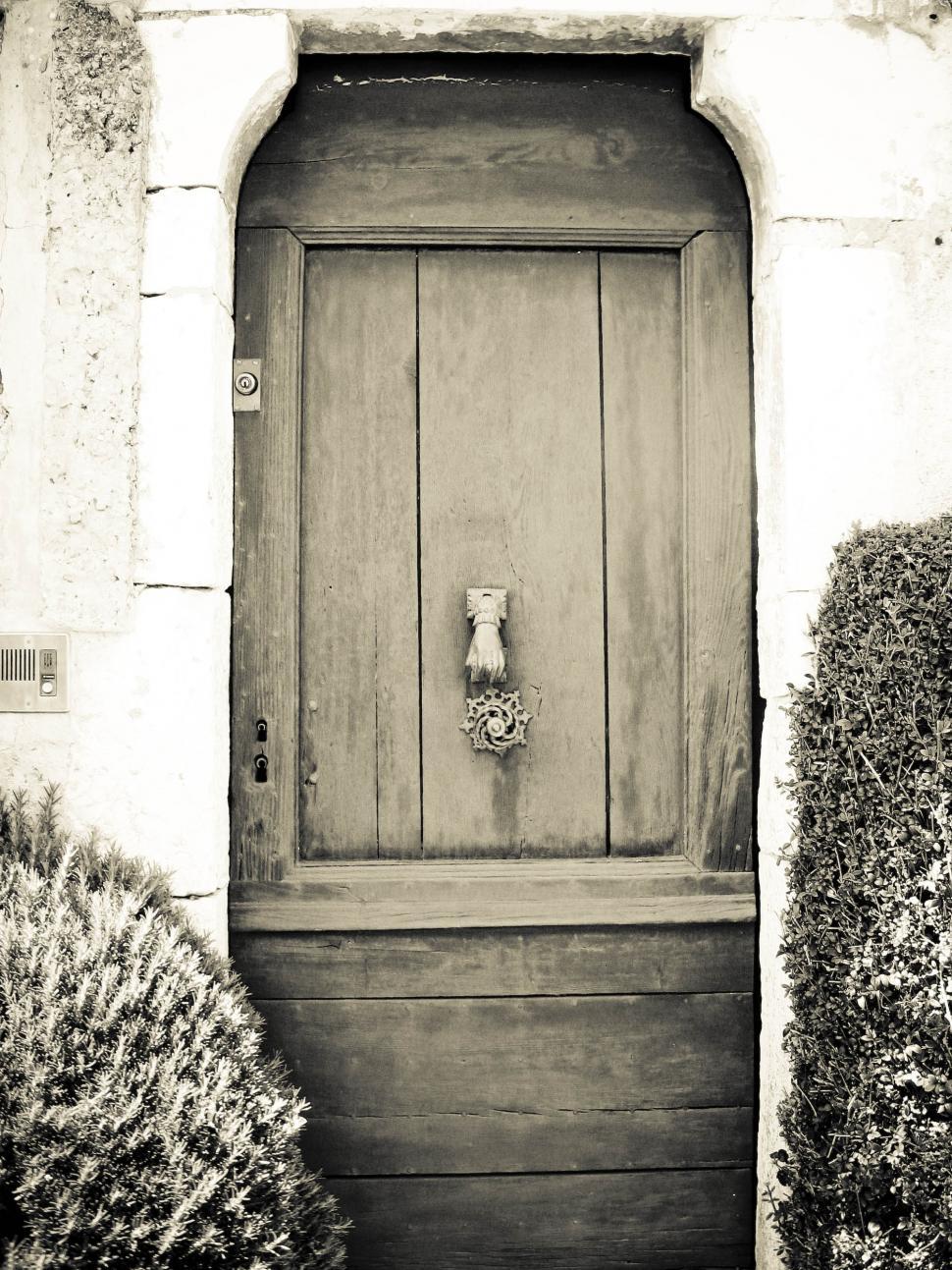 Free Image of old wooden door 