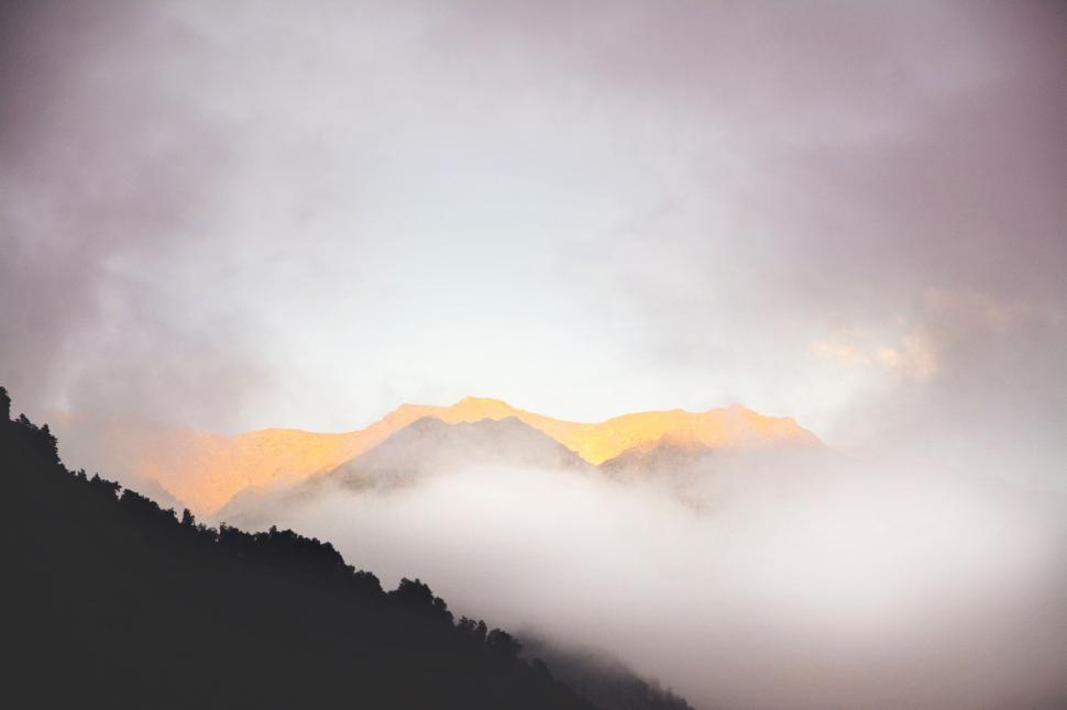 Free Image of Majestic Mountain With Clouds 