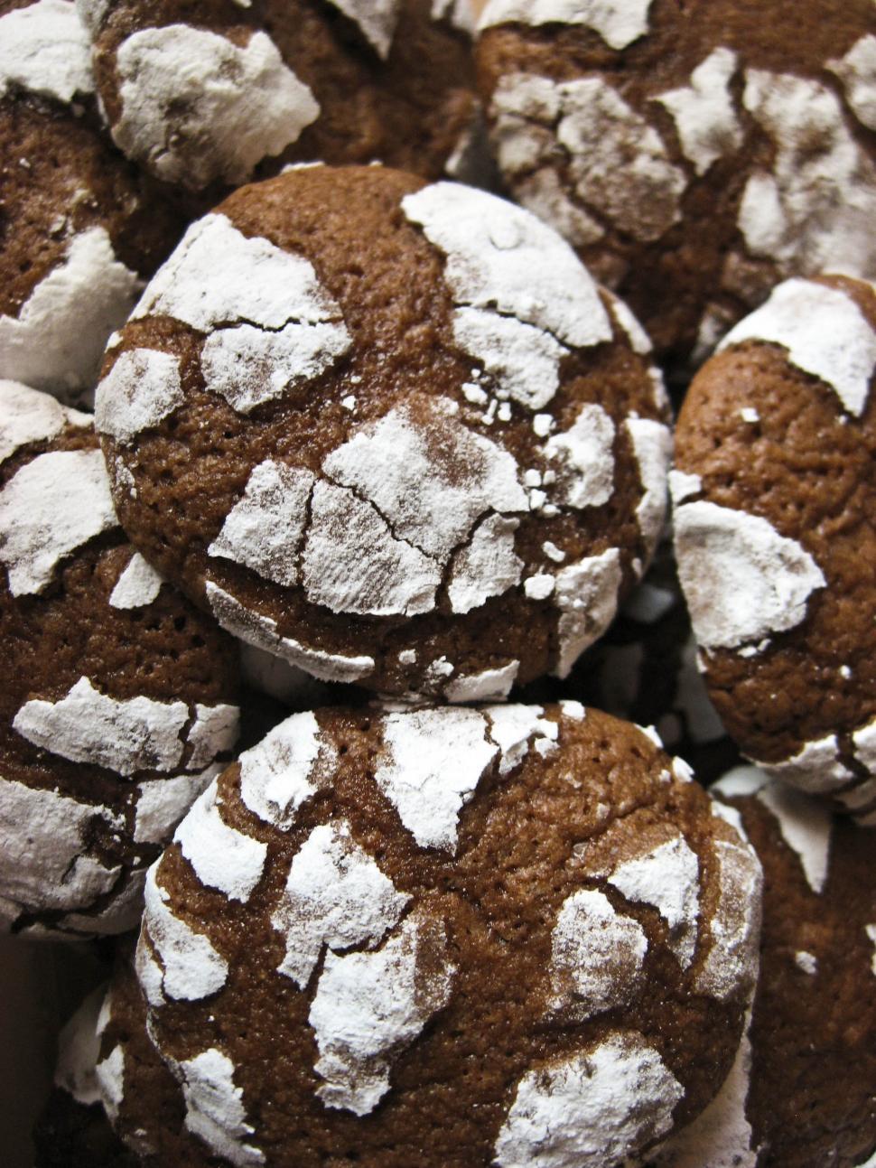 Free Image of Chocolate cookies with glaze 