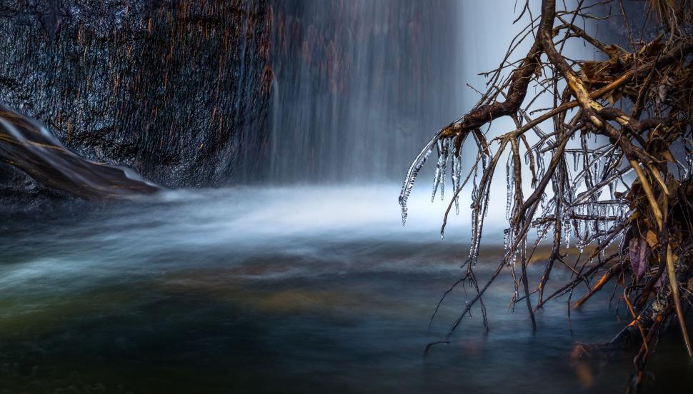 Free Image of Majestic Waterfall With Cascading Water 