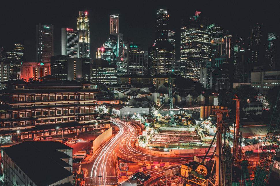 Free Image of Bustling City Night Traffic 