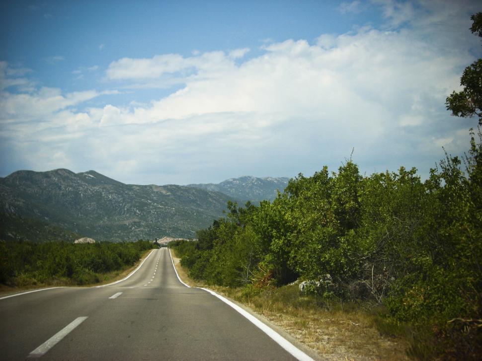 Free Image of open road 