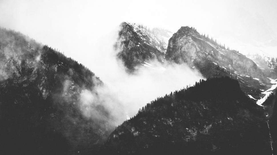 Free Image of Majestic Mountain Range in Monochrome 