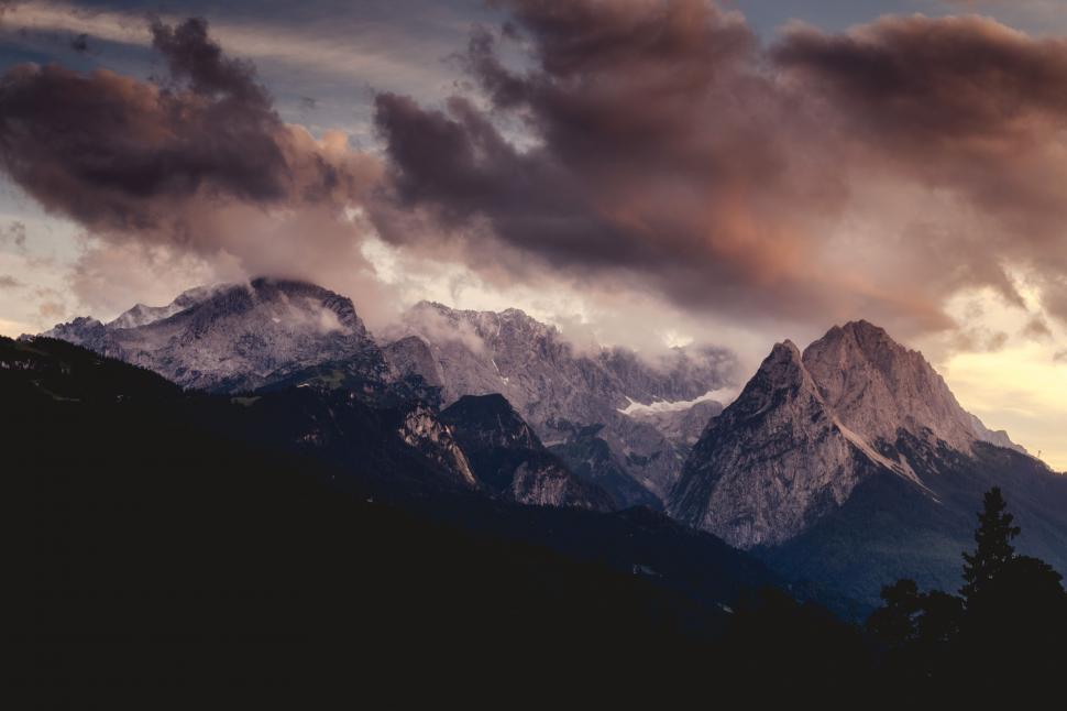 Free Image of Majestic Mountain Range With Clouds 