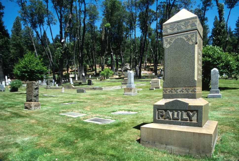 Free Image of Small cemetery  