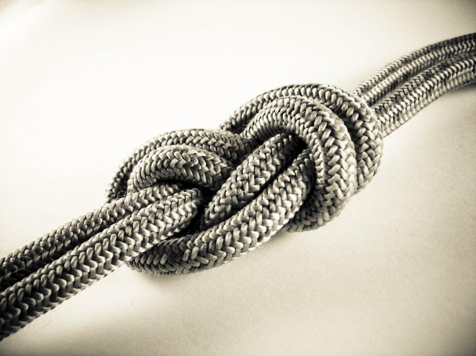 Free Image of alpinist rope knot 