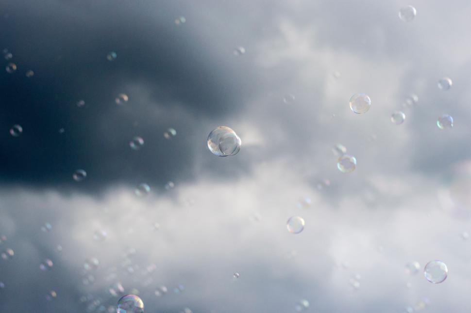 Free Image of Cloudy Sky With Rain Drops 