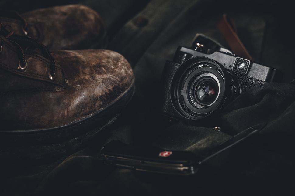 Free Image of Vintage Film Camera in Black and White 