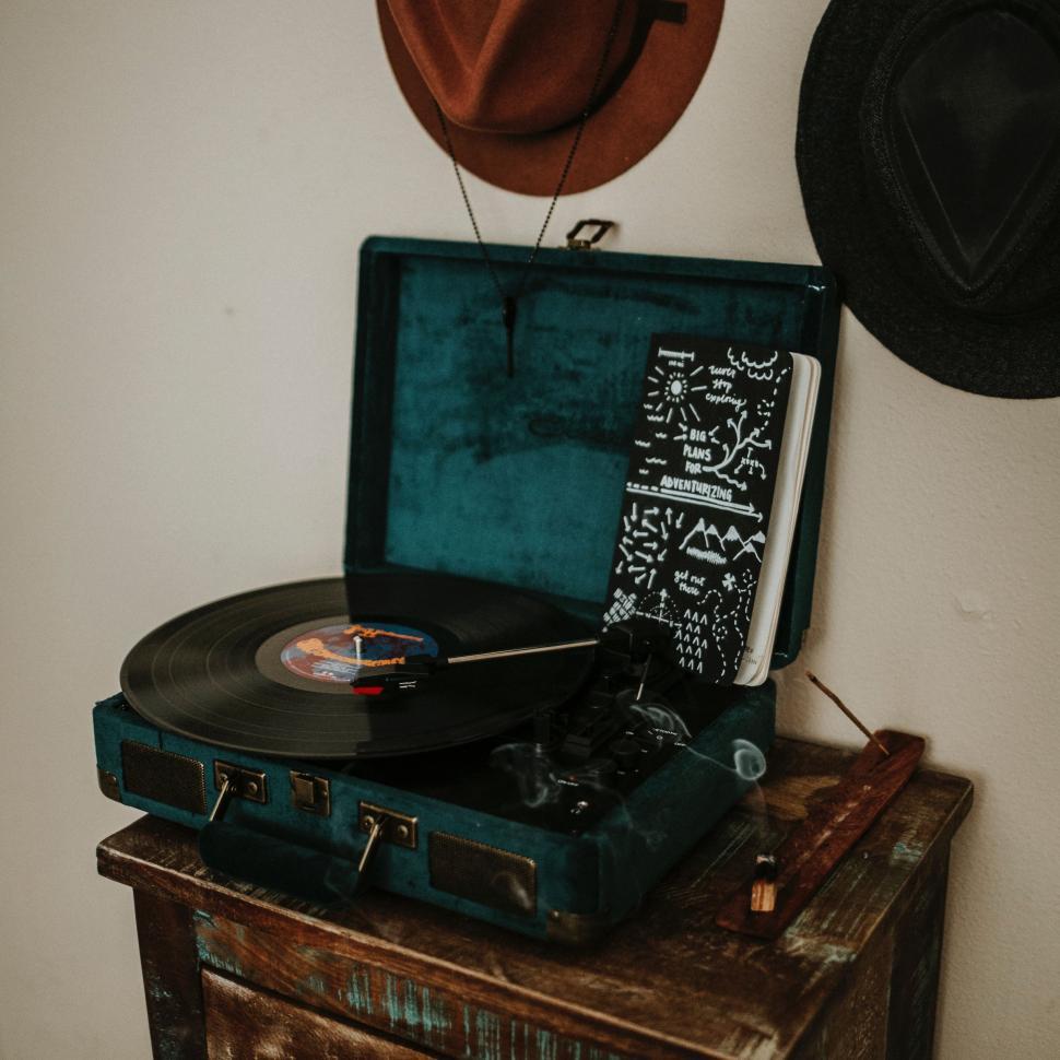 Free Image of Vintage Suitcase With Record Player Inside 