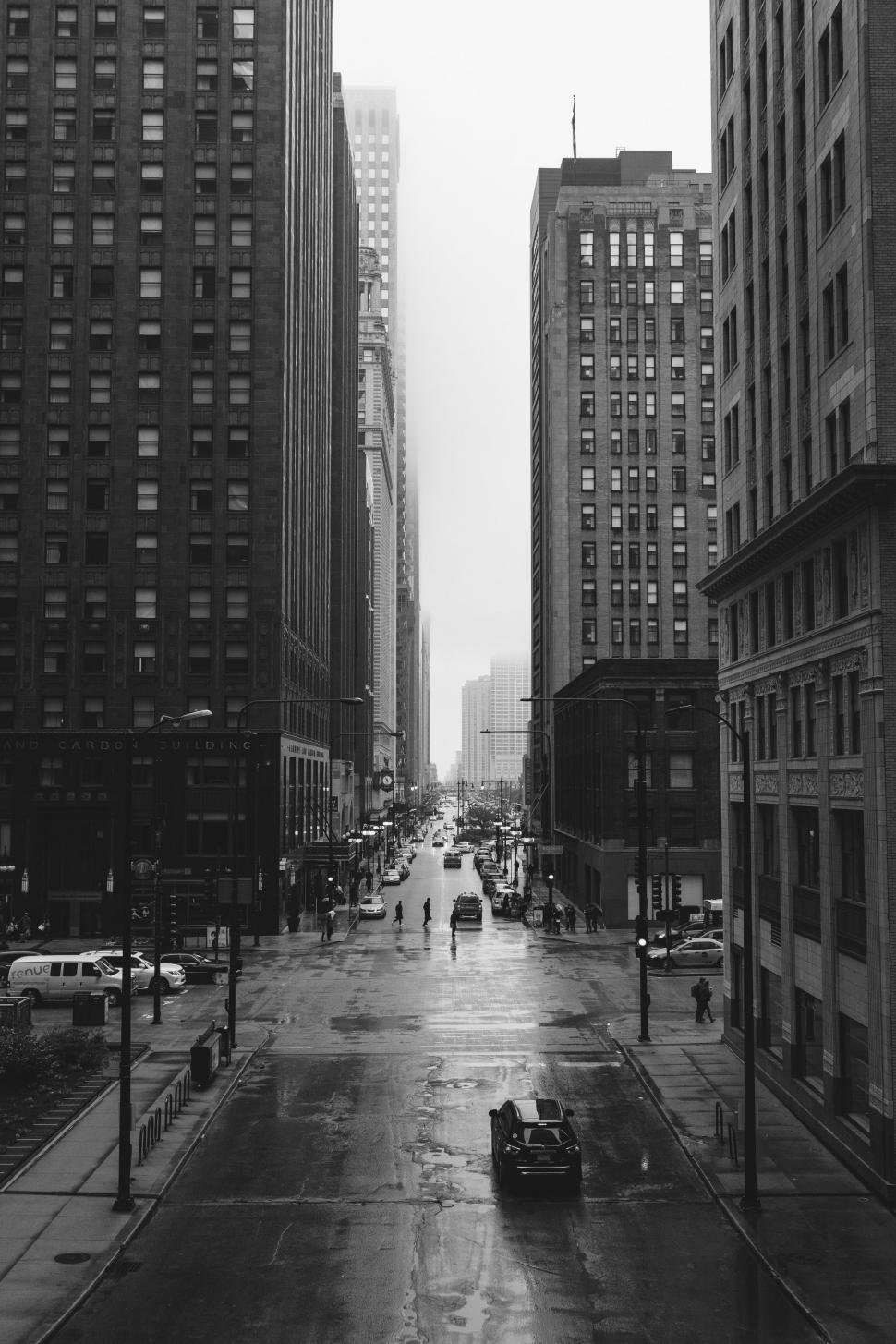 Free Image of Busy City Street in Black and White 