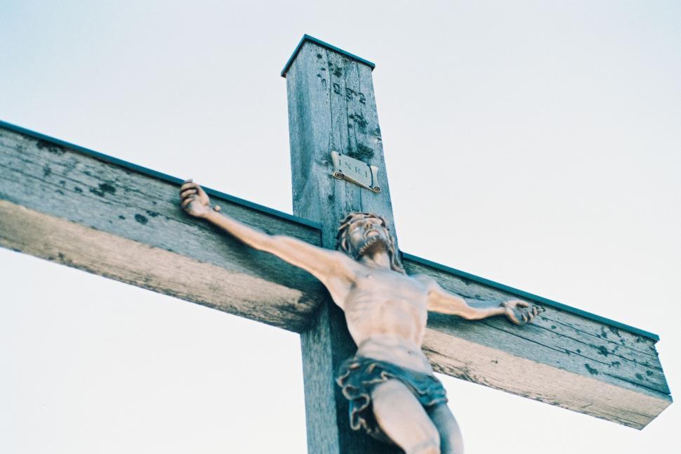 Free Image of Statue of Jesus on Wooden Cross 
