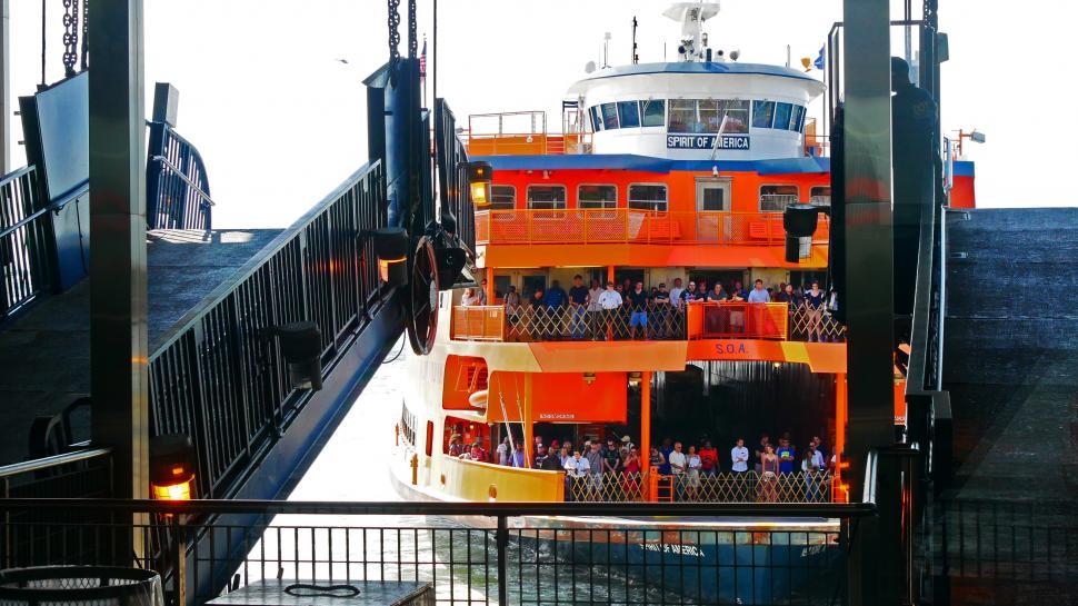 Free Image of Staten Island Ferry Docking 