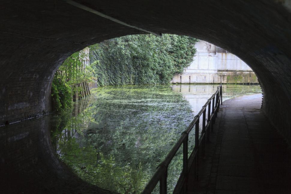 Free Image of Canal in Camden Town, London 