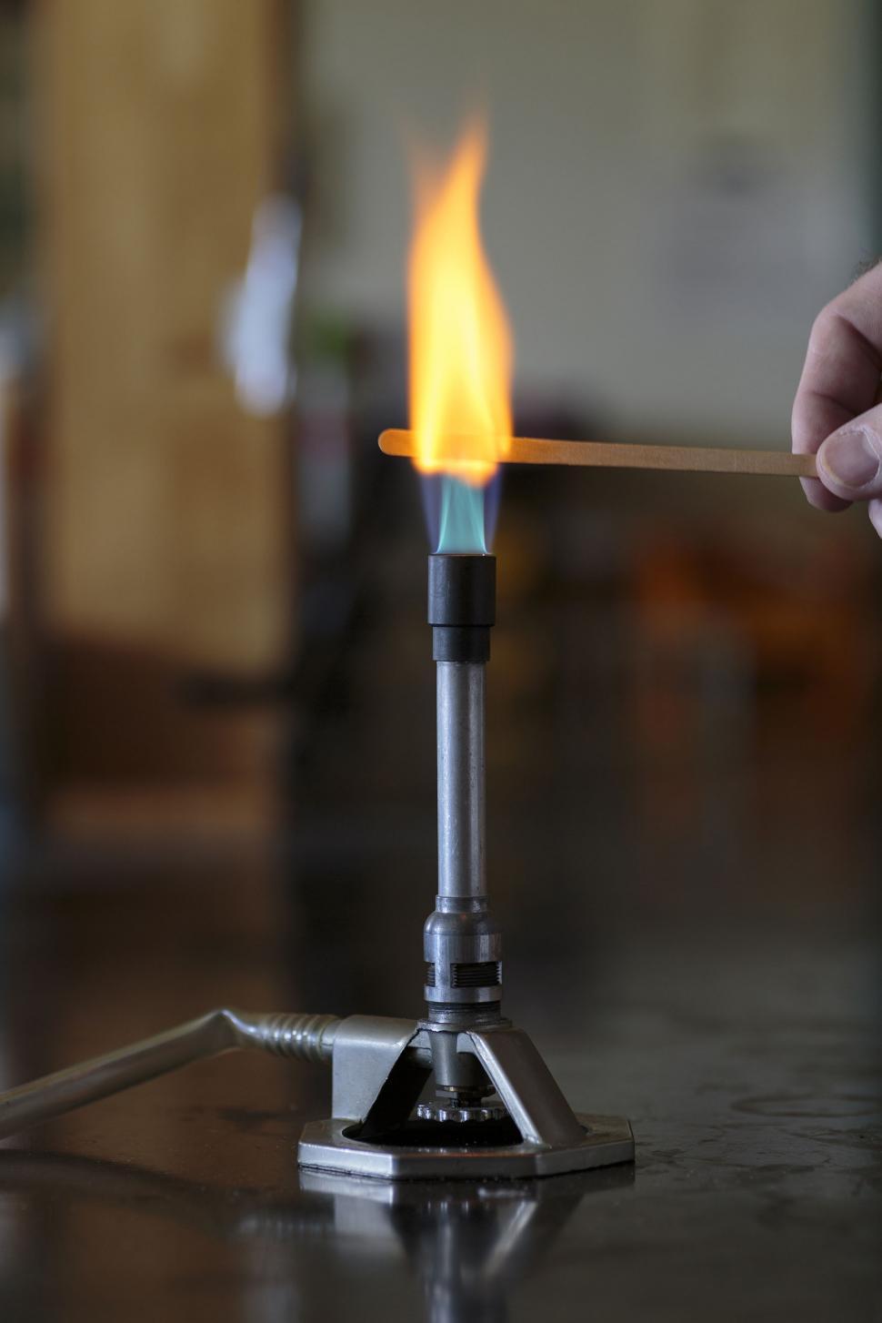 Free Image of Sodium burning in a flame 