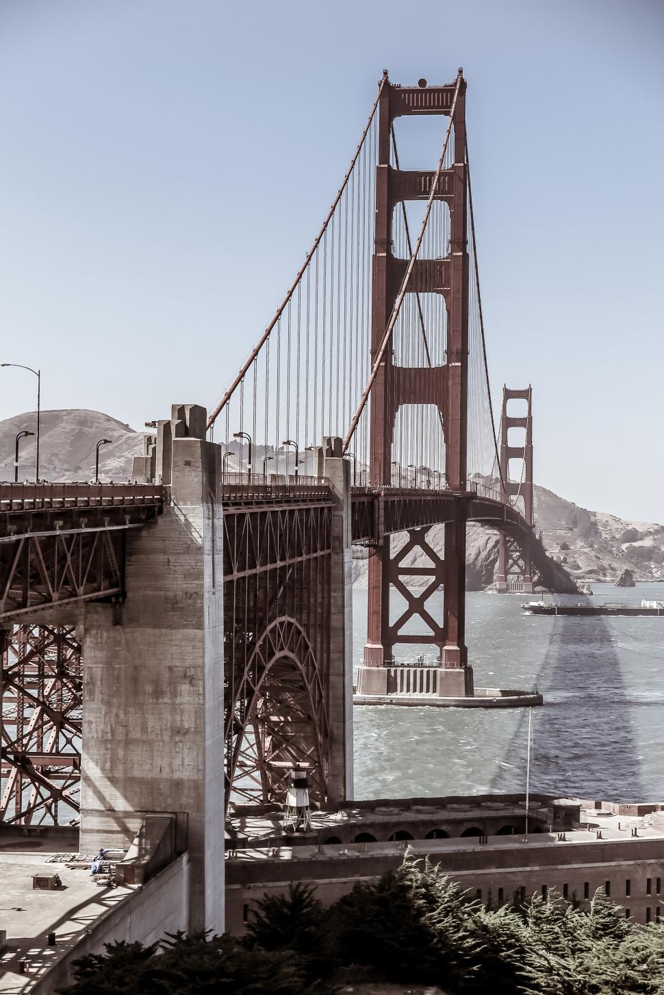 Free Image of Golden Gate Bridge Spans the Bay 