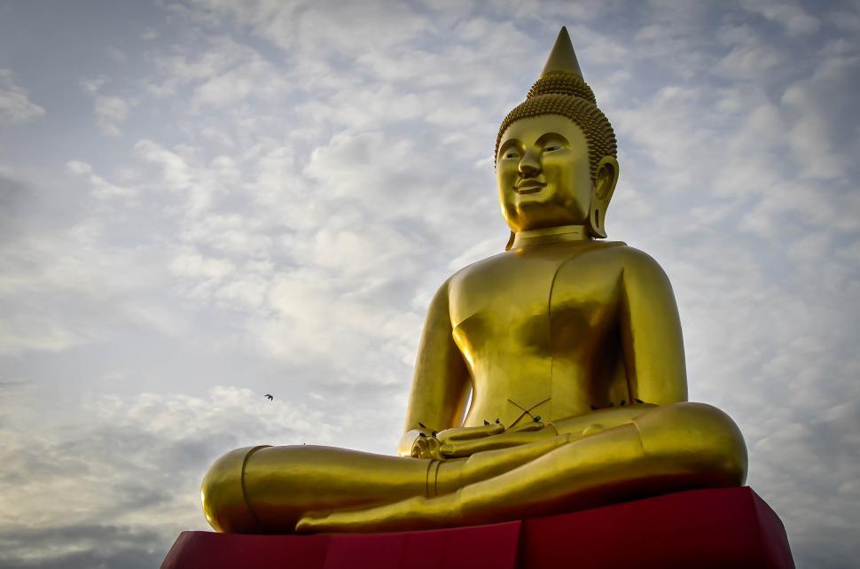 Free Image of buddha Statue against sky 