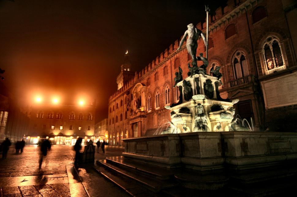 Free Image of Fountain of Neptune, Piazza del Nettuno, Bologna, Emilia Romagna 