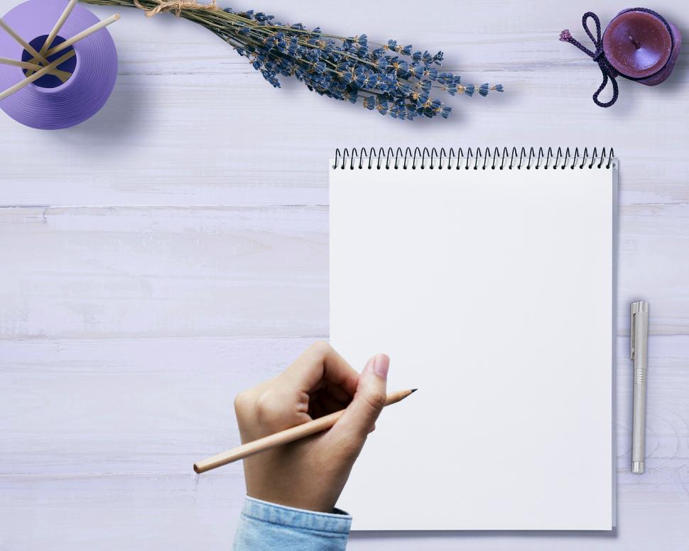 Free Image of empty notebook with copyspace 