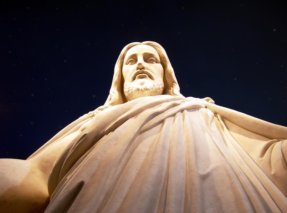 Free Image of Close Up of a Statue of Jesus 