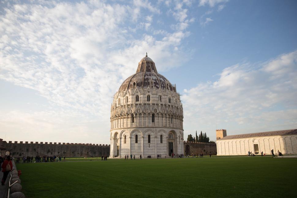 Free Image of Dome building at Baptistry of St John, Pisa, Italy 