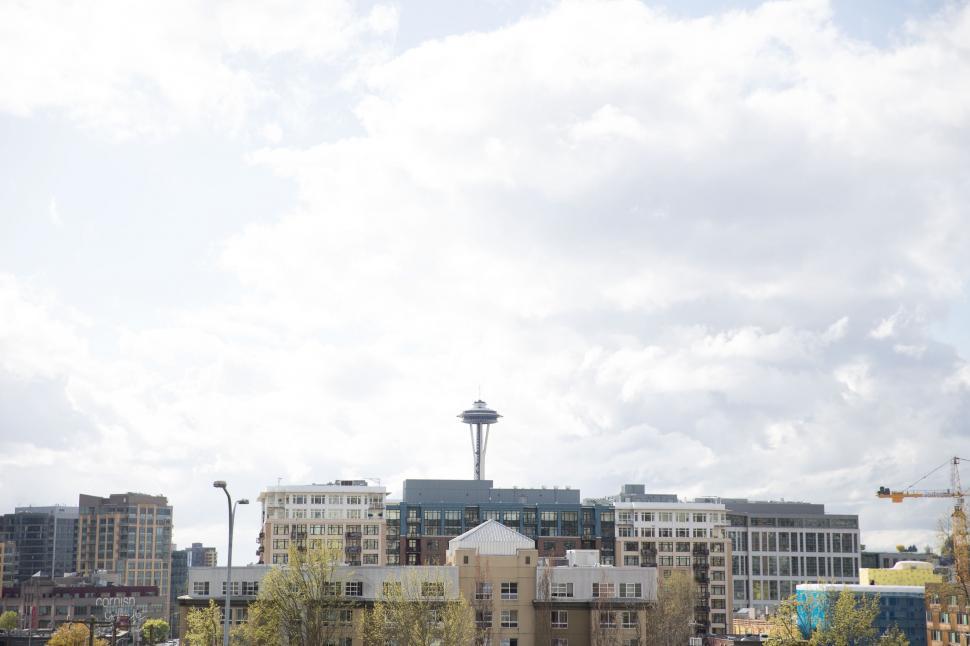 Free Image of Seattle Tower from the distance 