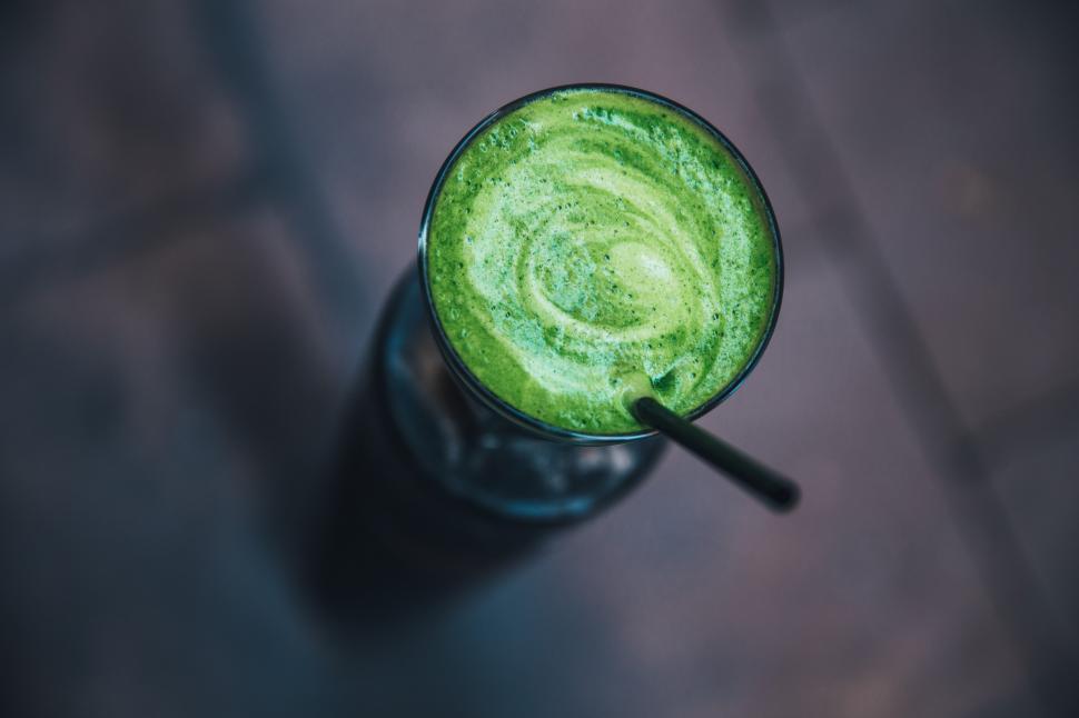 Free Image of Green smoothie served in a glass 