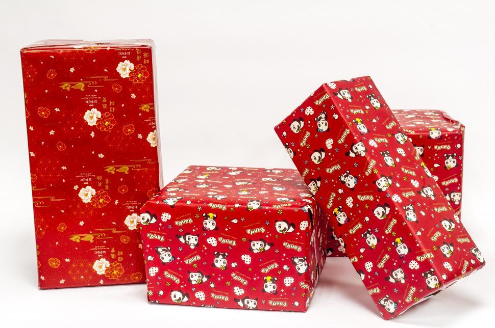 Free Image of red present gift  