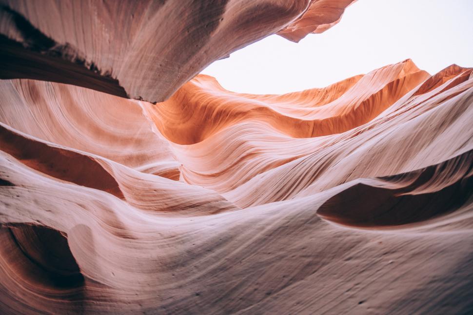 Free Image of Looking up in Antelope canyon 