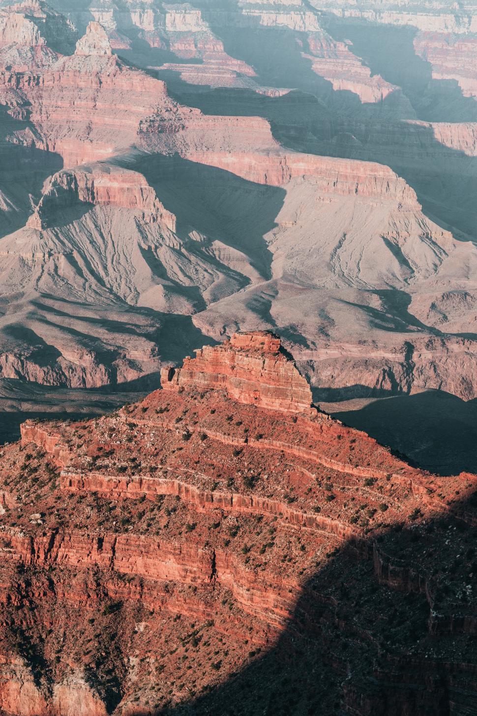 Free Image of Peak in grand canyon in sunlight 