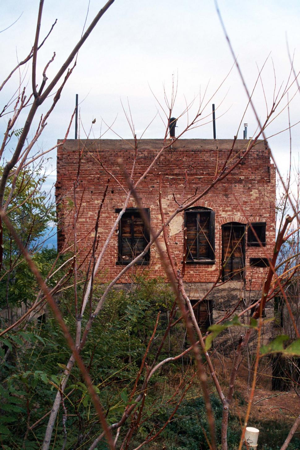 Free Image of Old building in Arizona mining town 
