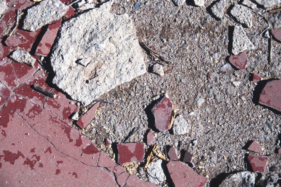 Free Image of Chipped concrete texture 