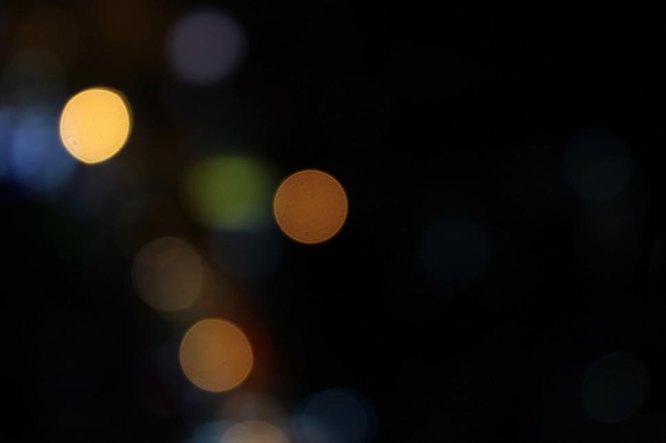 Free Image of Bokeh light effect with blank black space  