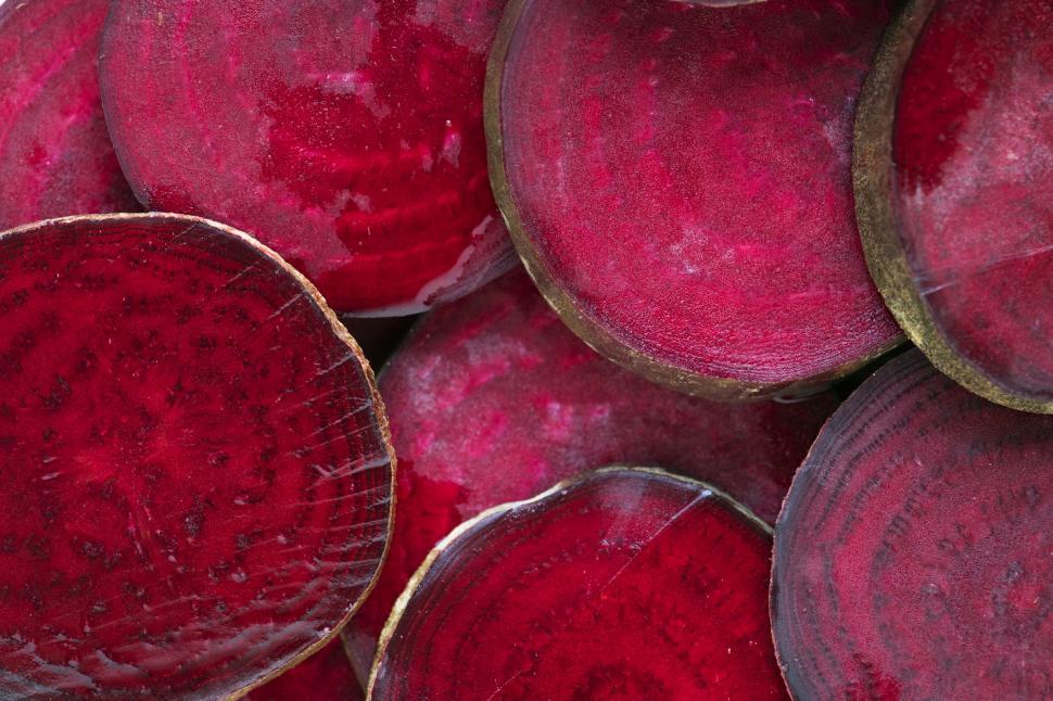 Free Image of Flay lay of beetroot slices 