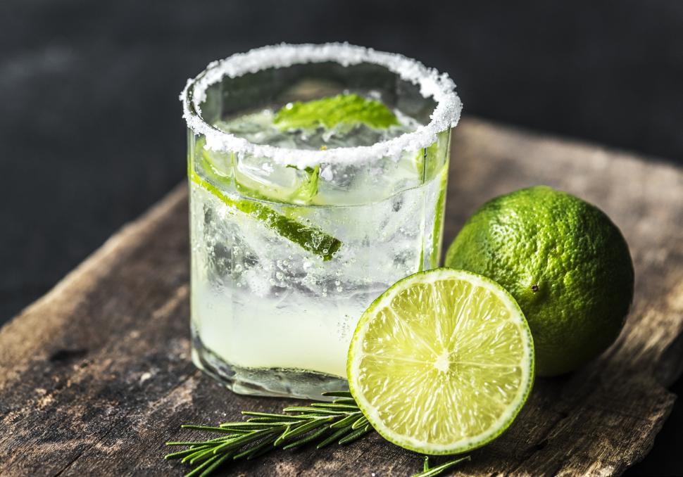Free Image of Close up of a glass of chilled mojito 