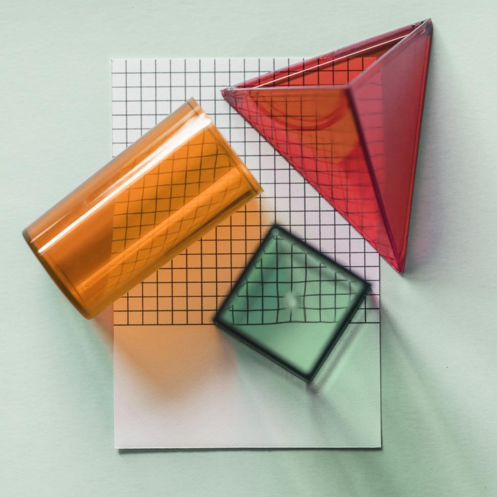 Free Image of Flat lay of clear plastic geometric shapes 