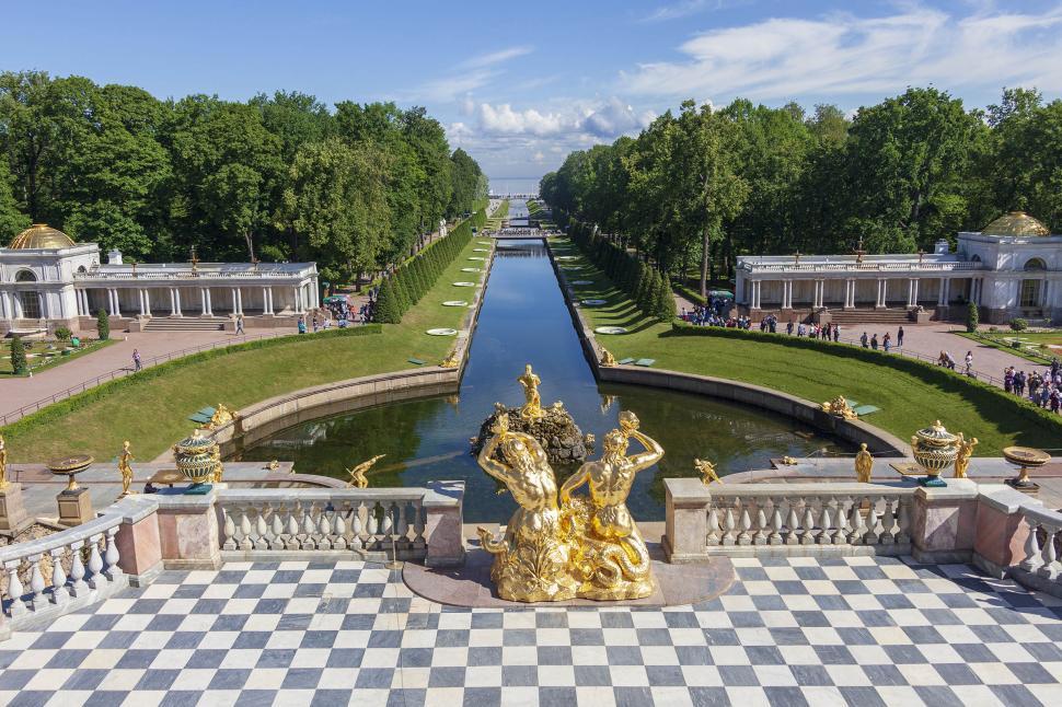 Free Image of Grounds of the Peterhof Palace 