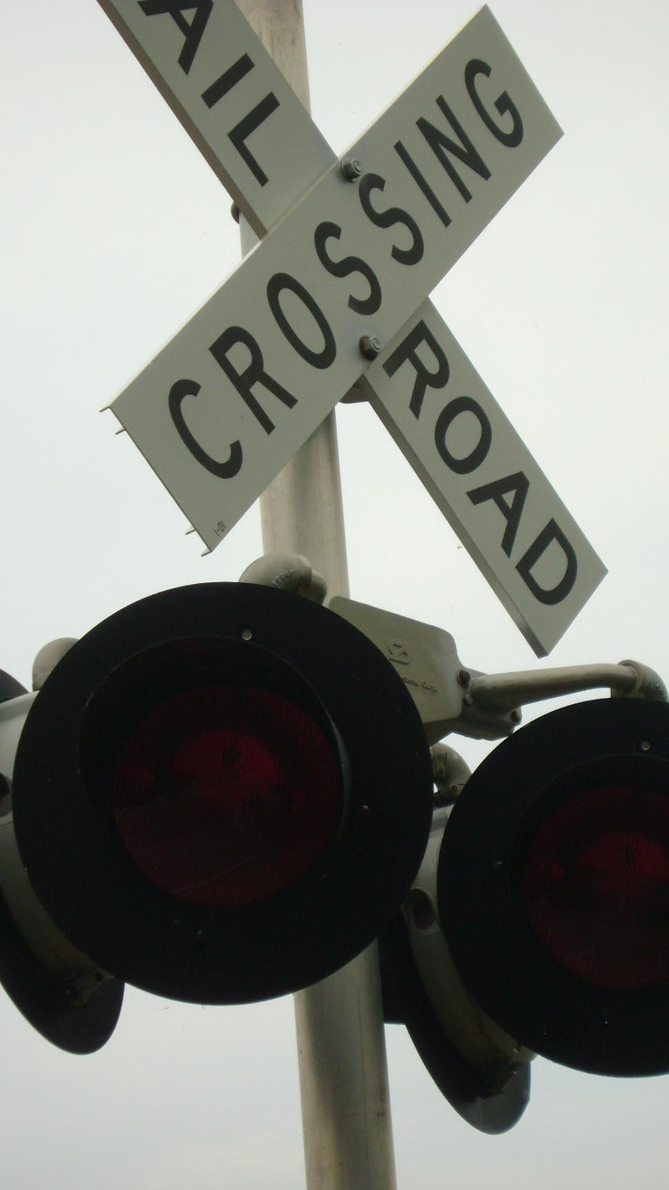 Free Image of Train and crossing 