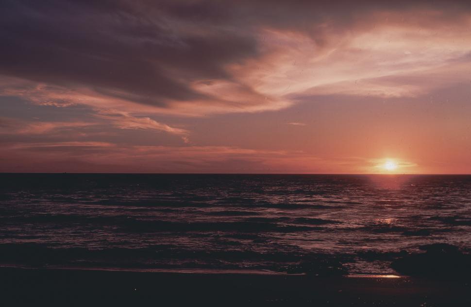 Free Image of Sunset - Matte View over Wide Ocean 
